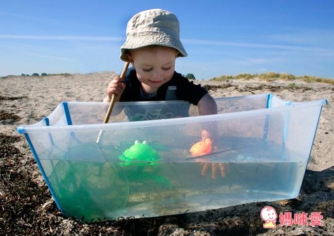 寶寶梳洗好幫手》丹麥Flexibath浴盆 / Lil Rinser防水洗髮帽 /  Aqueduck洗手鴨