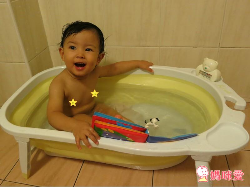 Karibu 時尚折疊式嬰幼浴盆 + 英國Go Glow夜燈
