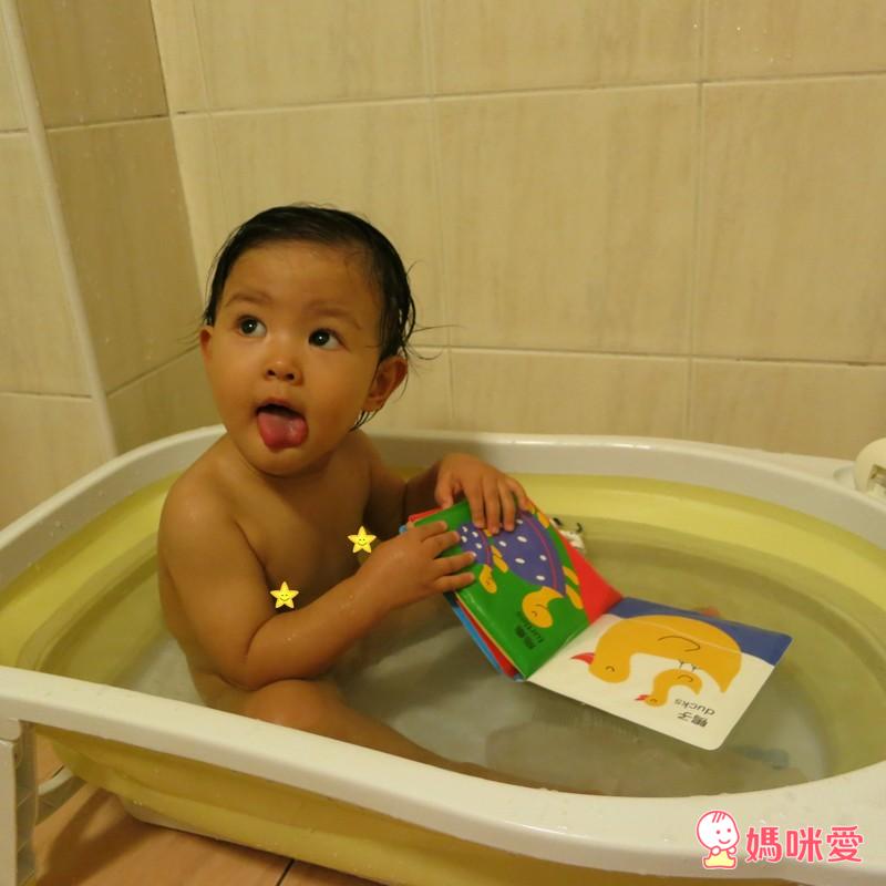 Karibu 時尚折疊式嬰幼浴盆 + 英國Go Glow夜燈