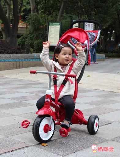 《美國百年品牌 Radio Flyer》4-in-1三輪推車 / 滑步三輪車 / 平衡車
