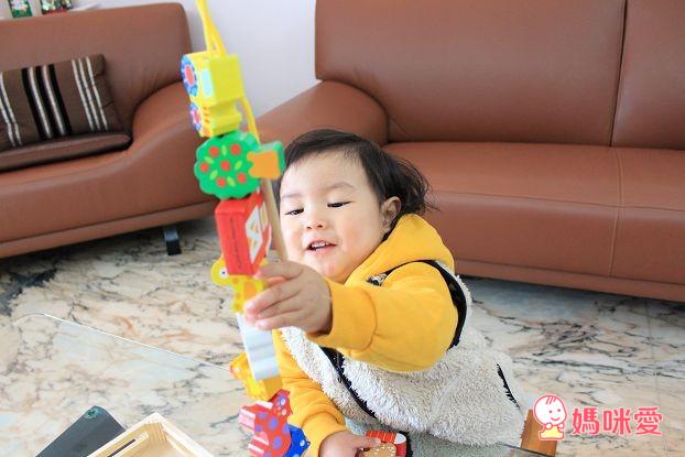 【法國DJECO】小童款 手作風質感木玩。【美國ALEX】小手鈕釦拼拼樂 / 小手穿線樂