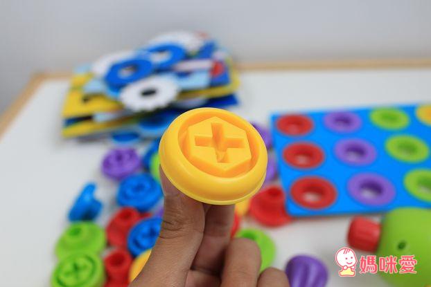 《美國》Alex小小建築師&小手穿線樂 /GIOTTO BEBE水洗蠟筆 / AMOS水性蠟筆