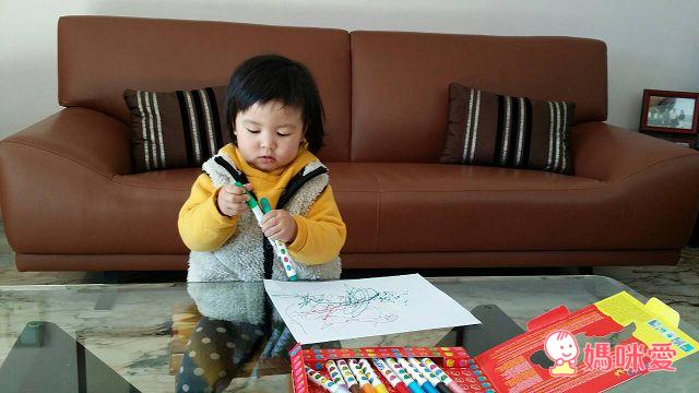 《美國》Alex小小建築師&小手穿線樂 /GIOTTO BEBE水洗蠟筆 / AMOS水性蠟筆