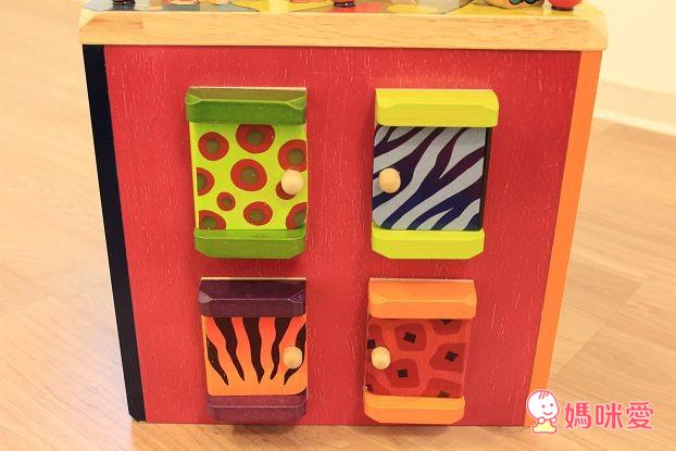 B.Toys 小丑動物園