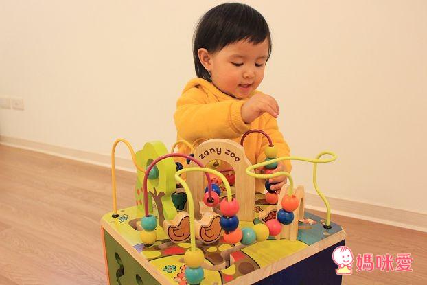 B.Toys 小丑動物園