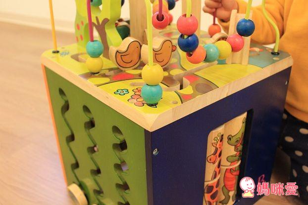 B.Toys 小丑動物園