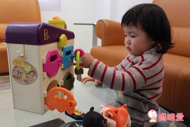 【新品加入!】《美國B.Toys》感統玩具 激發寶寶想像力