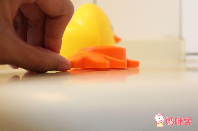 寶寶洗澡好幫手》丹麥Flexibath摺疊浴盆 / 洗髮帽 / 電子水溫計 / 軟式馬桶攜帶座墊