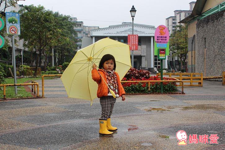 英國JoJo Maman Bebe》時尚繽紛。好搭配 兒童雨鞋