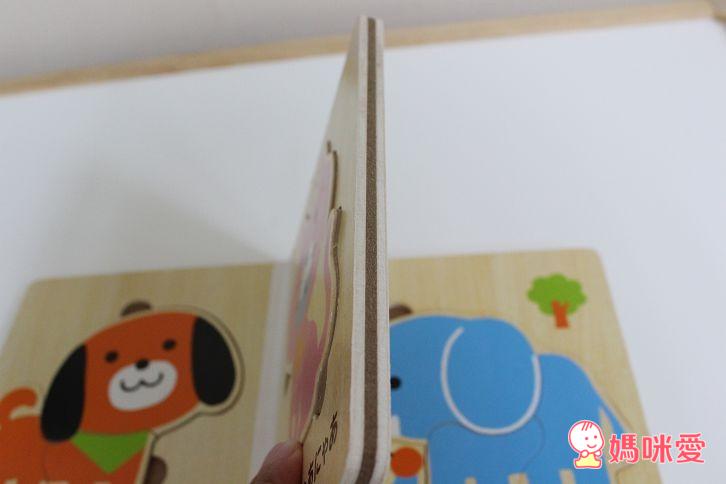 日本製的【木質拼圖書】，是很適合這年紀寶寶的玩具哦！這款拼圖書在日本、台灣都很夯、詢問度也很高，已經加開好幾團啦