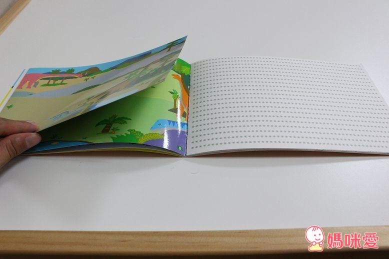 日本LIEBAM 好攜帶、好好玩、可貼可畫 遊戲貼紙書