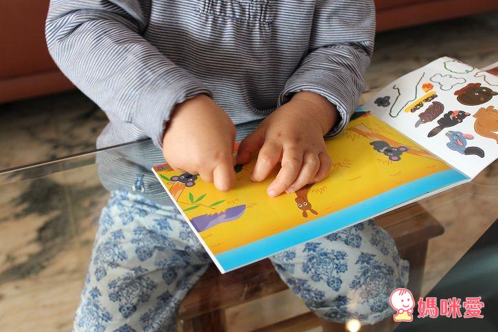日本LIEBAM 好攜帶、好好玩、可貼可畫 遊戲貼紙書