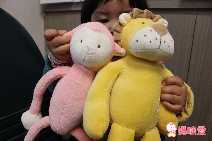 美國miYim 有機棉製成 故事書娃娃 / 瑜珈娃娃 / 手搖鈴 / 推車娃娃