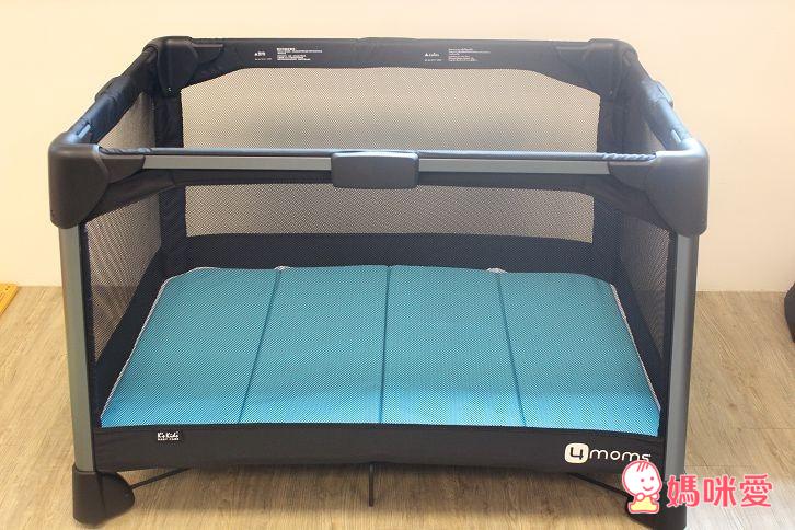 【媽咪愛♥獨家首賣】4moms 遊戲床(嬰兒網床) 單手即搞定遊戲床的展開及收納