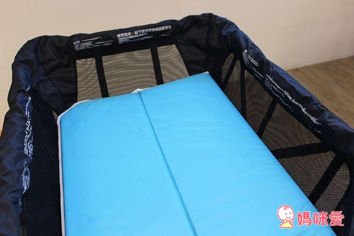 【媽咪愛♥獨家首賣】4moms 遊戲床(嬰兒網床) 單手即搞定遊戲床的展開及收納