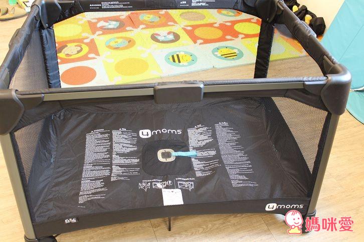 【媽咪愛♥獨家首賣】4moms 遊戲床(嬰兒網床) 單手即搞定遊戲床的展開及收納