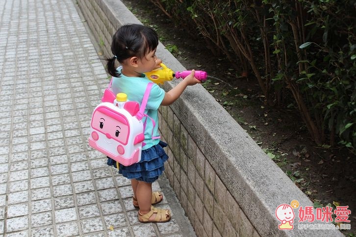 《戶外好好玩》韓國 造型手持水槍 / 卡通造型水槍背包 / 安全無毒 吹泡泡組
