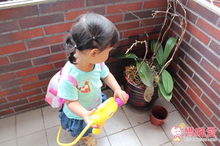 《戶外好好玩》韓國 造型手持水槍 / 卡通造型水槍背包 / 安全無毒 吹泡泡組