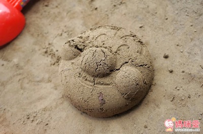 【預購】《夏日玩沙、玩水工具》麵包超人七件組、五件組 / 湯瑪士 & 冰雪奇緣新加入唷 ❤