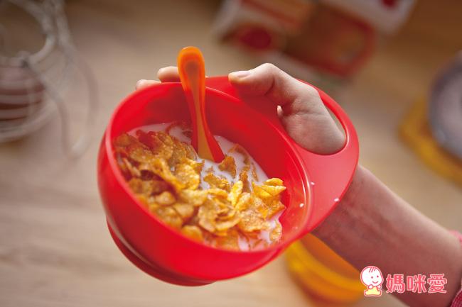 英國嬰幼兒品牌Brother Max》進餐餵食組 / 雙層冷飲壺 / 奶粉分裝盒