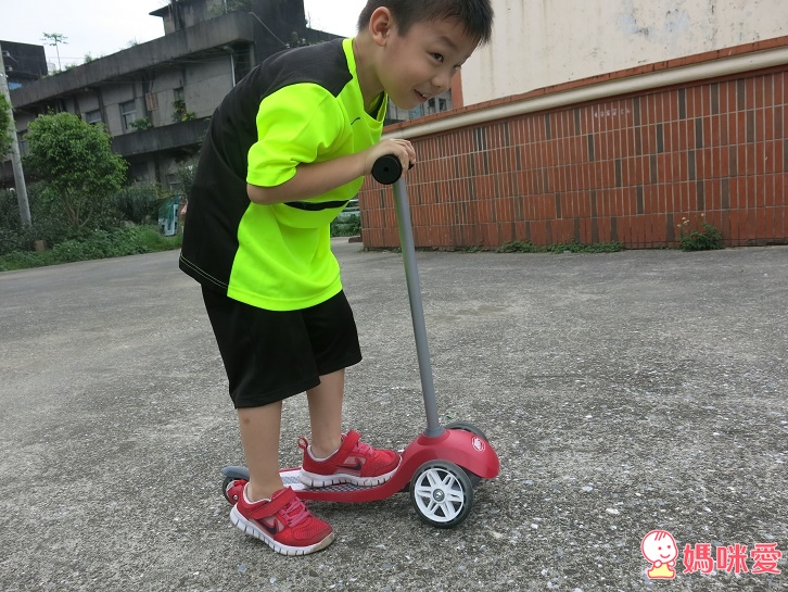 《美國百年品牌 Radio Flyer》滑板車 / 4 in 1三輪推車 / 領航者平衡車