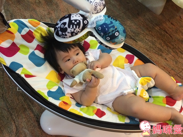 【美國 4moms】單手收納 寶寶遊戲網床 / 圓弧設計 自然擺動 嬰兒電動安撫椅