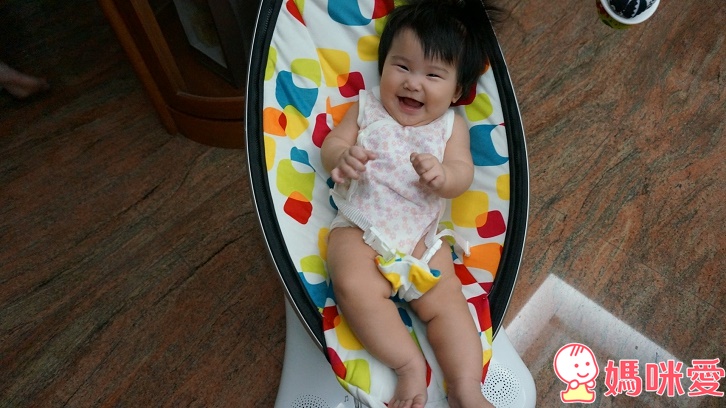 【美國 4moms】單手收納 寶寶遊戲網床 / 圓弧設計 自然擺動 嬰兒電動安撫椅