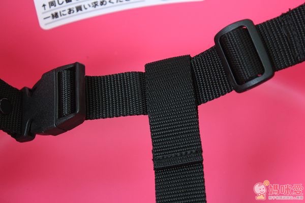 日本製迪士尼兒童餐椅 + 專屬可拆裝桌面組合附有安全扣環