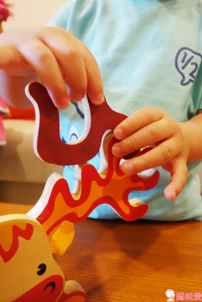 《德國 Hape》小童玩具無毒木製竹子玩具 / 積木 / 迷宮 / 字母拼圖(2歲以上適用)