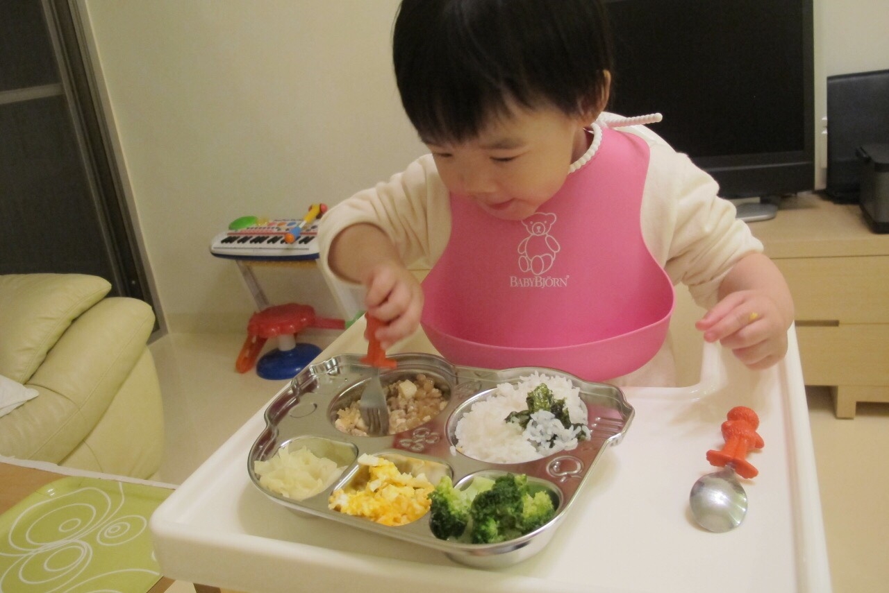 《美國 innobaby 不鏽鋼餐具》車車餐盤組 /  不鏽鋼餐具  / 固齒器