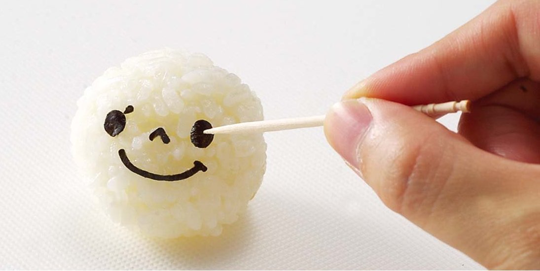 【預購至9/22】《料理好幫手》列車飯團壓模器 / 笑臉海苔打洞器 / 熊貓吐司模具