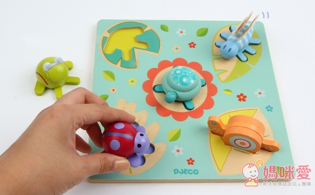 【法國DJECO】小童款 手作風質感木玩。【美國ALEX】小手鈕釦拼拼樂 / 小手穿線樂