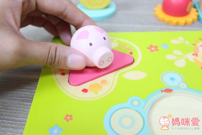 【法國DJECO】小童款 手作風質感木玩。【美國ALEX】小手鈕釦拼拼樂 / 小手穿線樂