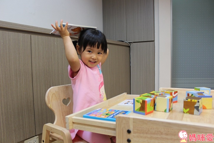 【預購至11/28】《Mesa Silla寶寶自主桌椅組》三階段調整桌椅 打造小童閱讀、遊戲空間