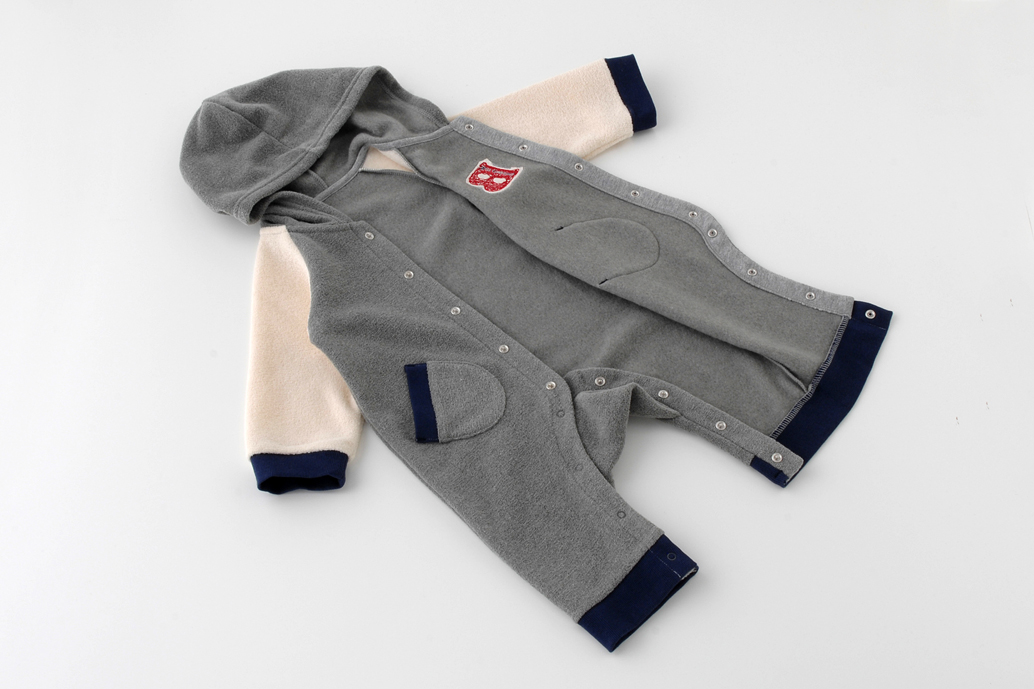 日本Chuckle Baby - 草莓紅水玉長袖包屁衣