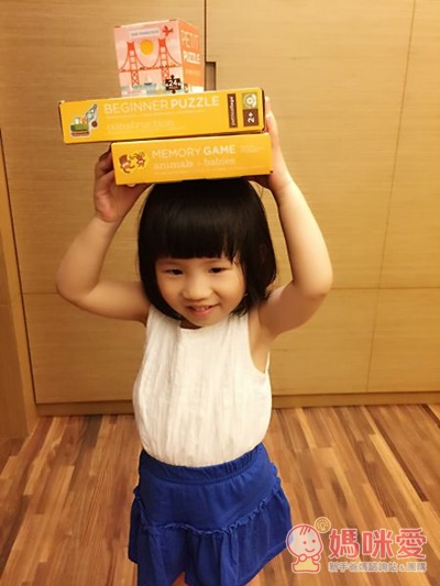 美國 Petitcollage 的童話繪本風益智玩具