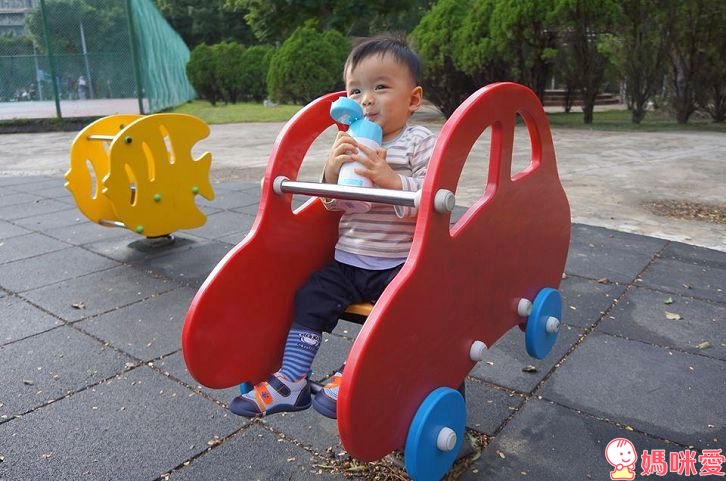 巧虎保溫保冷多用瓶