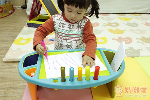 B.toys 咻咻藝術工作站 