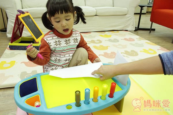 B.toys 咻咻藝術工作站 