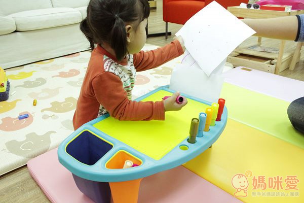 B.toys 咻咻藝術工作站 