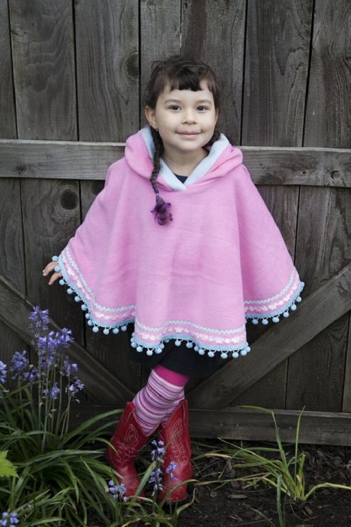 【預購至12/9】《美國純手工 Peri斗篷》化身冬日小精靈