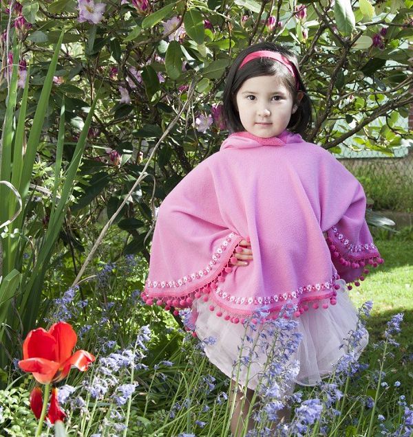 【預購至12/9】《美國純手工 Peri斗篷》化身冬日小精靈