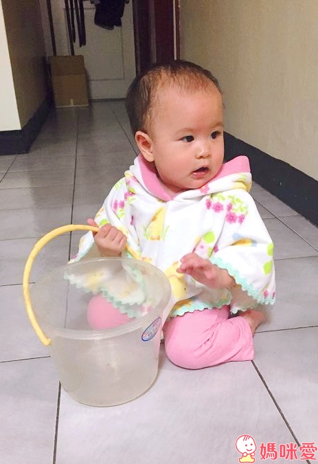 【預購至12/9】《美國純手工 Peri斗篷》化身冬日小精靈