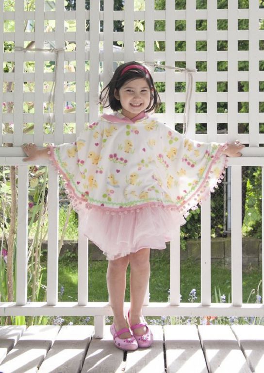 【預購至12/9】《美國純手工 Peri斗篷》化身冬日小精靈