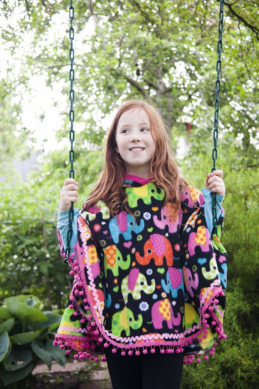 【預購至12/9】《美國純手工 Peri斗篷》化身冬日小精靈