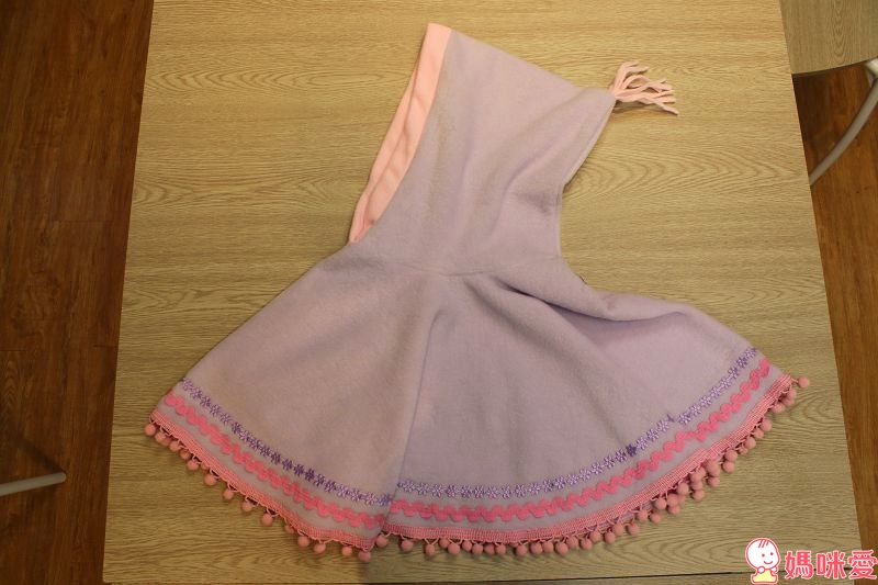 【預購至12/9】《美國純手工 Peri斗篷》化身冬日小精靈