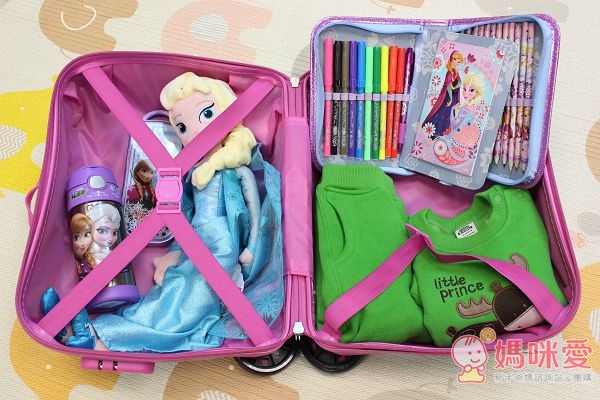 【預購團】《冰雪奇緣》吹起兒童界的公主風 餐具組 / 行李箱 / 創意珠珠盤 / 音樂盒 