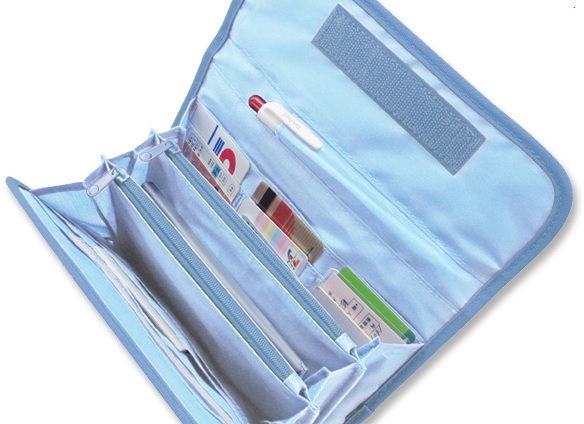 【預購團】《冰雪奇緣》吹起兒童界的公主風 餐具組 / 行李箱 / 創意珠珠盤 / 音樂盒 