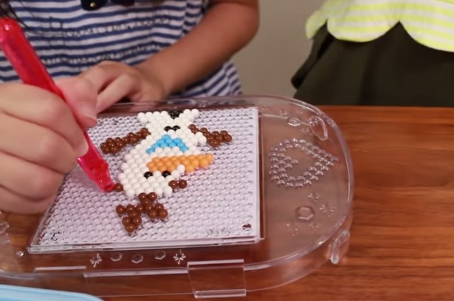 【預購團】《冰雪奇緣》吹起兒童界的公主風 餐具組 / 行李箱 / 創意珠珠盤 / 音樂盒 