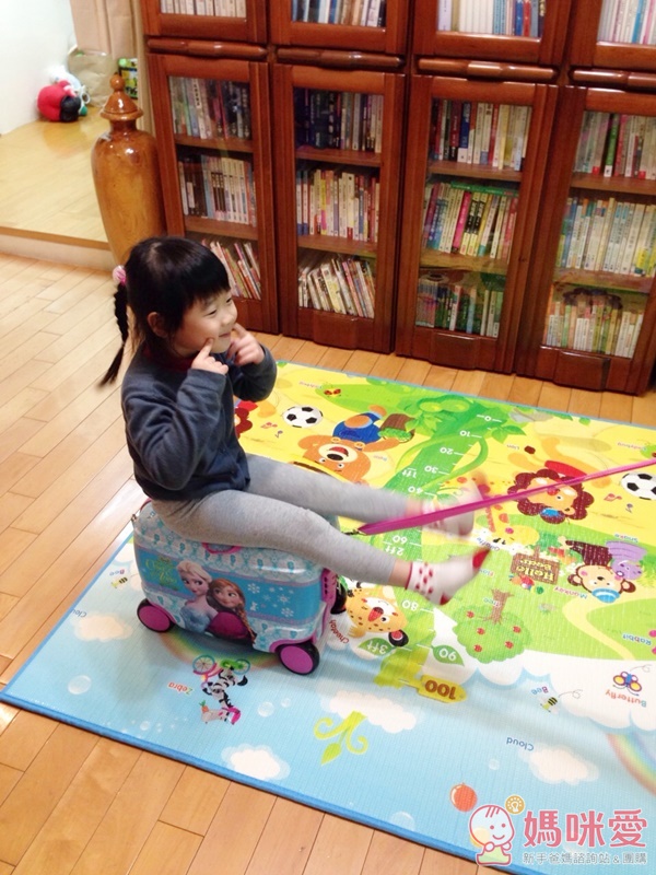 【預購】日本外出好物 ♥ 推車夾式電扇 / 迪士尼可乘用行李箱 